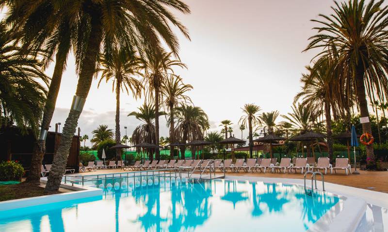 Piscine Hôtel HL Miraflor Suites**** en Gran Canaria