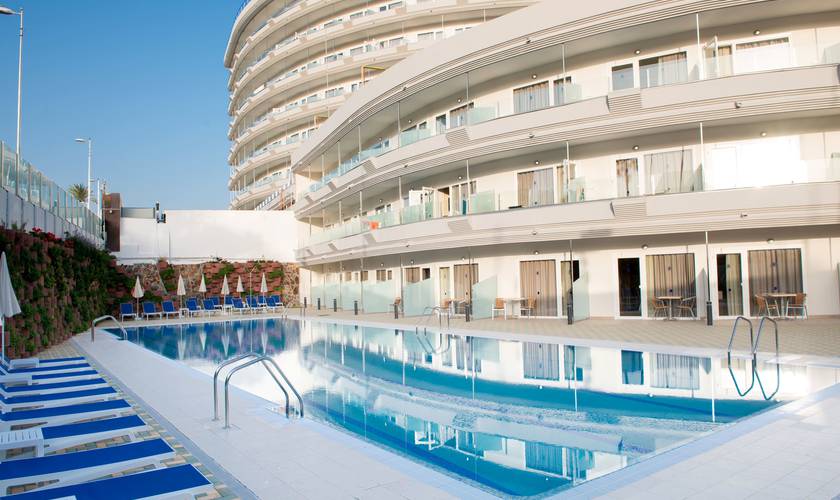 Semiolimpic swimming pool Hôtel HL Suitehotel Playa del Ingles**** Gran Canaria