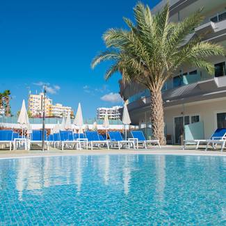 PISCINES Hôtel HL Suite Nardos en Gran Canaria PISCINES Hôtel HL Suite Nardos en Gran Canaria