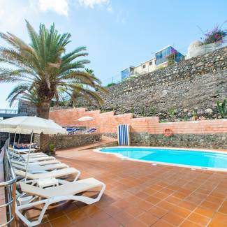 TERRASSE SOLARIUM Hôtel HL Sahara Playa**** en Gran Canaria TERRASSE SOLARIUM Hôtel HL Sahara Playa**** en Gran Canaria