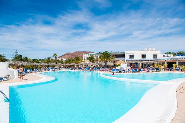 PISCINES Hôtel HL Río Playa Blanca**** Lanzarote PISCINES Hôtel HL Río Playa Blanca**** Lanzarote