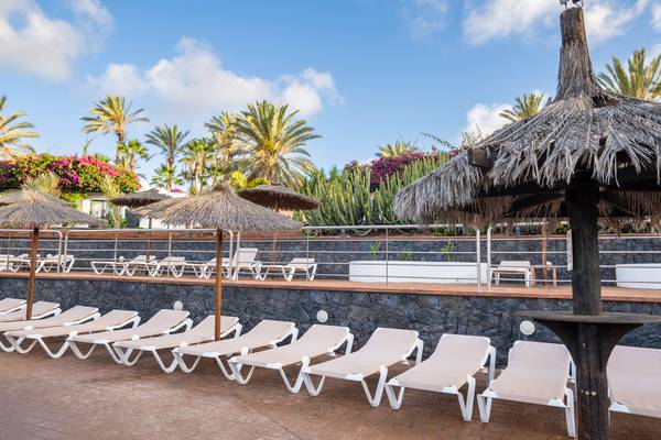 Terrasse solarium Hôtel HL Club Playa Blanca**** Lanzarote