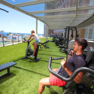 SALLE DE SPORT Hôtel HL Suite Nardos en Gran Canaria SALLE DE SPORT Hôtel HL Suite Nardos en Gran Canaria