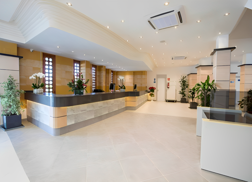 TOUJOURS À VOTRE DISPOSITION Hoteles López TOUJOURS À VOTRE DISPOSITION Hoteles López