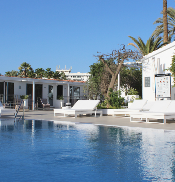 Espace Solarium « Adults Only » Hôtel HL Miraflor Suites**** Gran Canaria Espace Solarium « Adults Only » Hôtel HL Miraflor Suites**** Gran Canaria