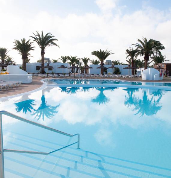 PISCINES Hôtel HL Río Playa Blanca**** Lanzarote PISCINES Hôtel HL Río Playa Blanca**** Lanzarote