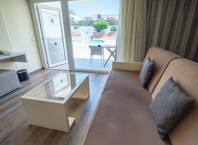 SUITE JUNIOR AVEC JACUZZI Hôtel HL Suite Nardos**** Gran Canaria SUITE JUNIOR AVEC JACUZZI Hôtel HL Suite Nardos**** Gran Canaria